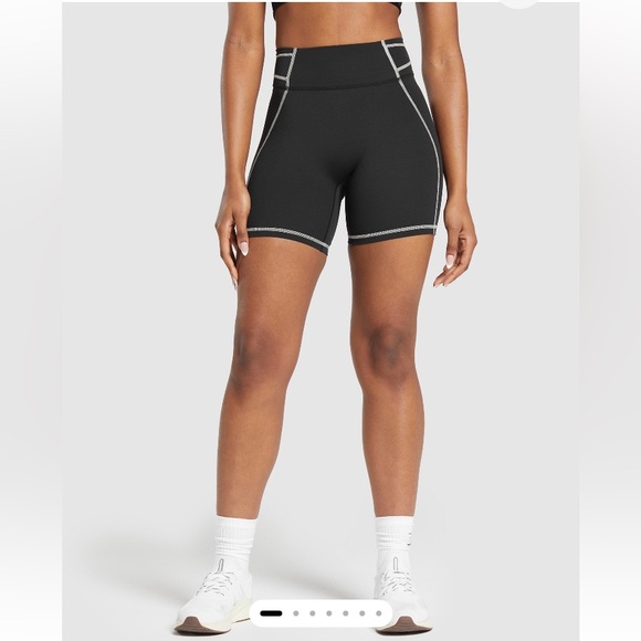 Gymshark - white contrast stitch biker shorts - Picture 4 of 8